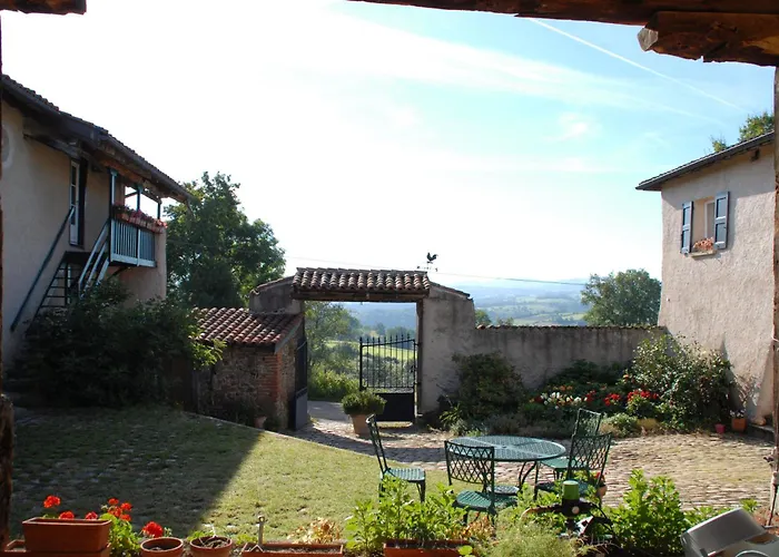 Chez Jacotte Et Elia