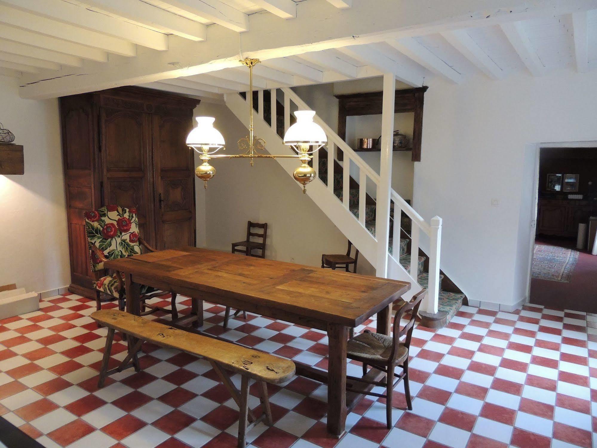 Chez Jacotte Et Elia